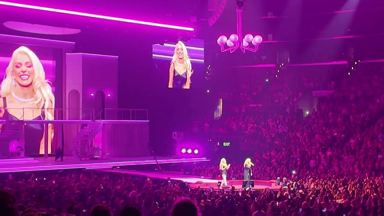 Sabrina Carpenter & Christina Aguilera Ain’t No Other Man & What A Girl Wants | Short N Sweet Tour