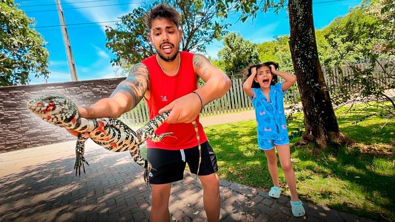 ESSE LAGARTO GIGANTE ATACOU MEUS CACHORROS ! * tive que salvar todos eles *