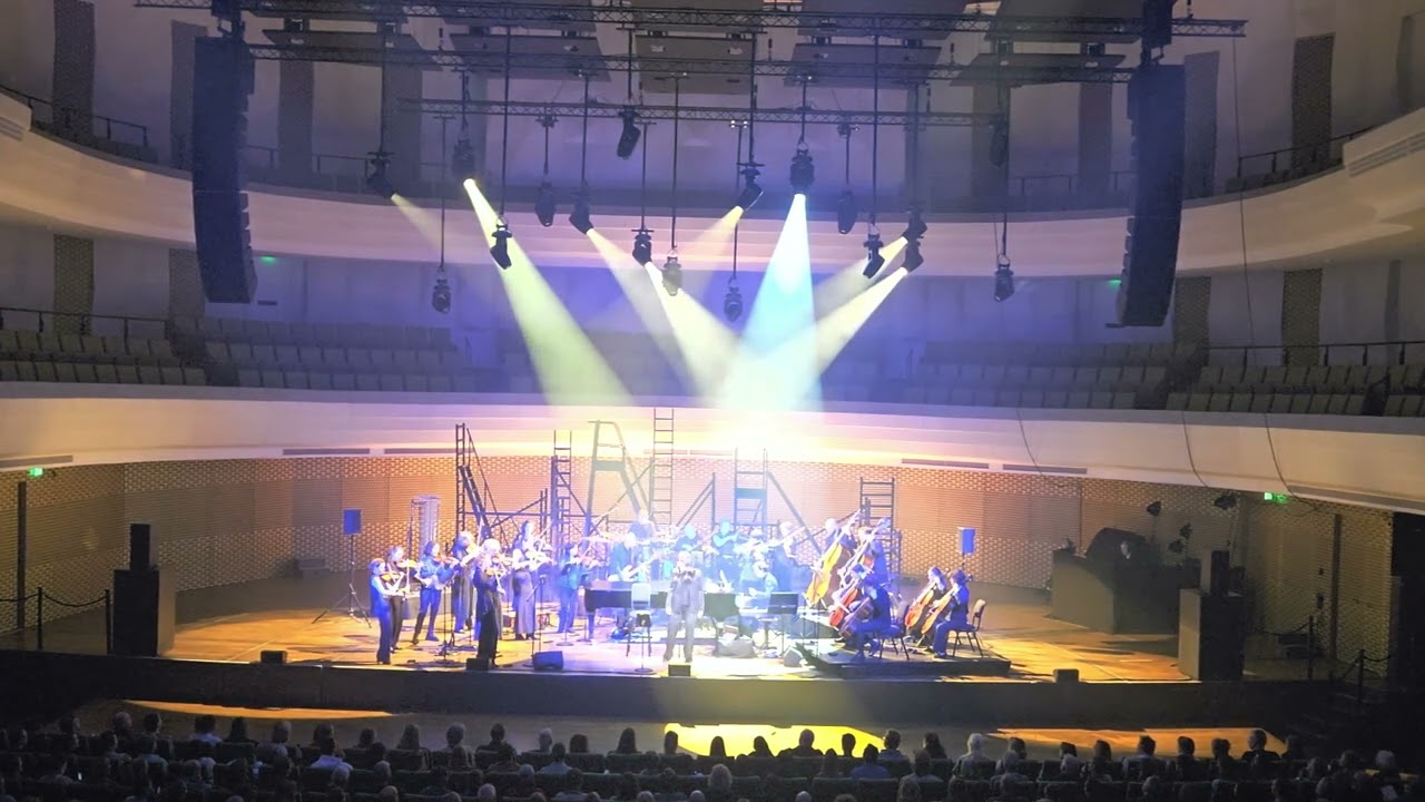 Amsterdam Sinfonietta & Maria Mena - Uninvited (Alanis Morrisette cover) @ Amare (2026-01-06)