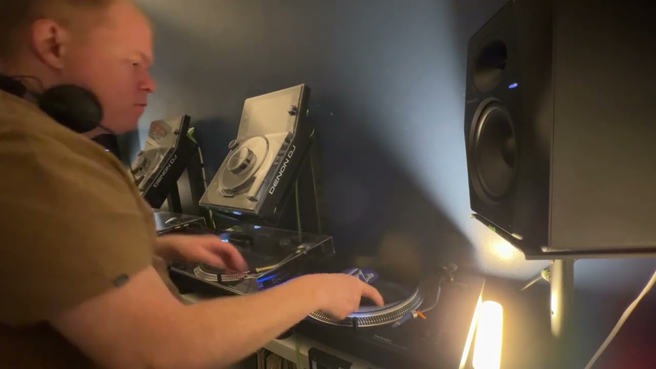 Is it possible to mix on Technics SL1210 GR2's?