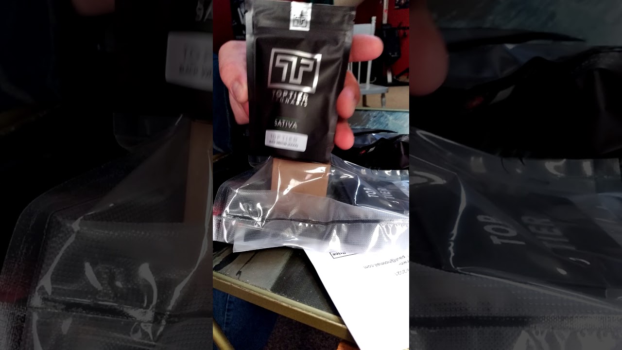 Unboxing fr Top Tier Cannabis