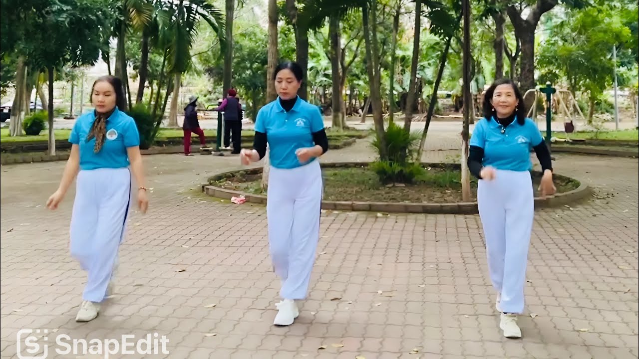 MỘT BÓNG MÌNH TA-