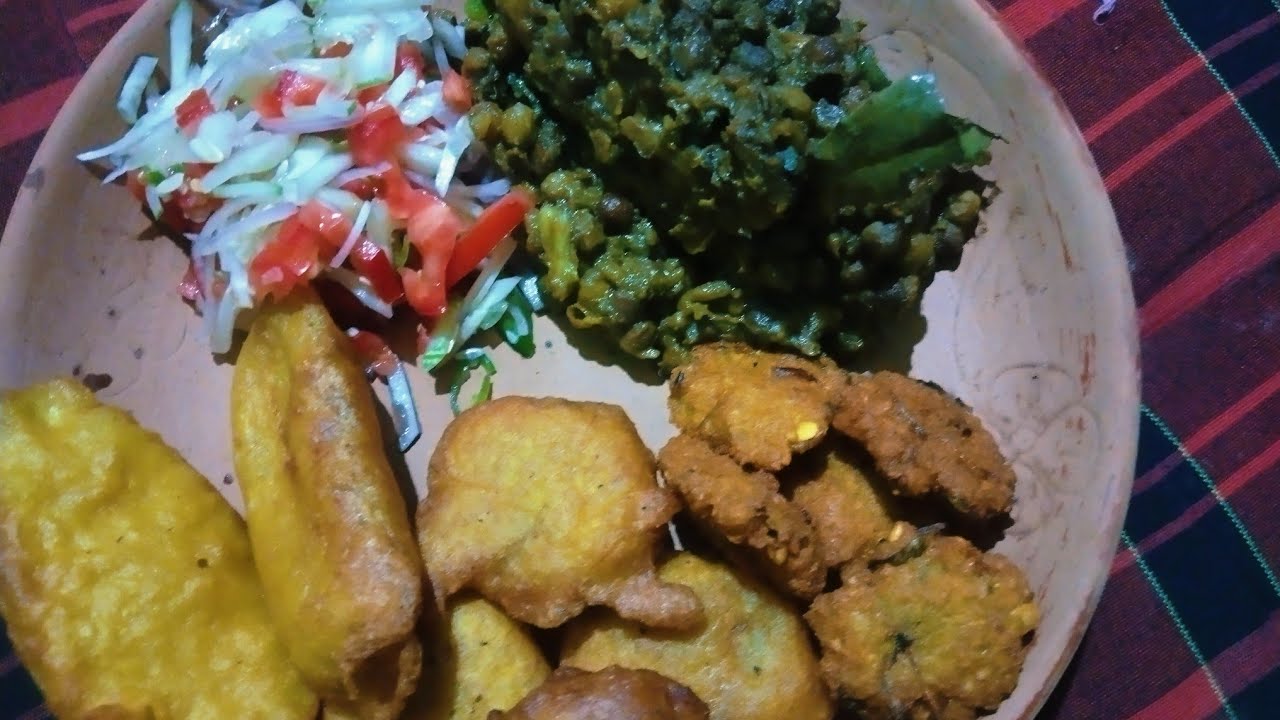 নদীর ধারে কাছে