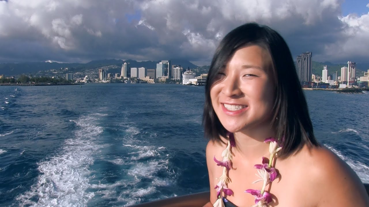 Sunset Dinner Cruise in Oahu, Hawaii