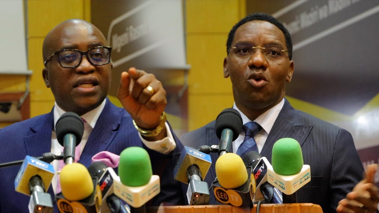 MAKONDA AIPIGA KIJEMBE DAR MBELE YA WAZIRI 