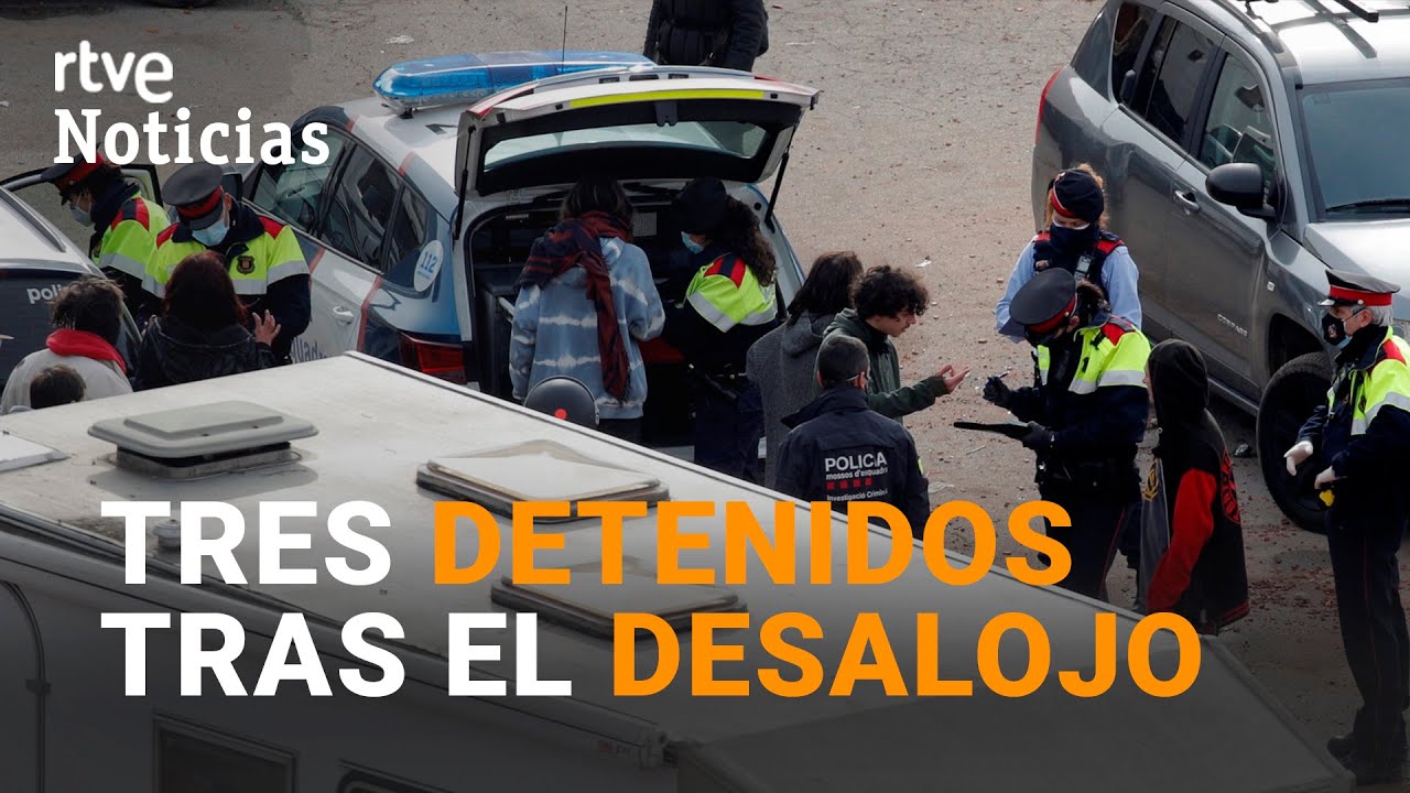 Los MOSSOS DETIENEN a los tres ORGANIZADORES al desalojar  la 