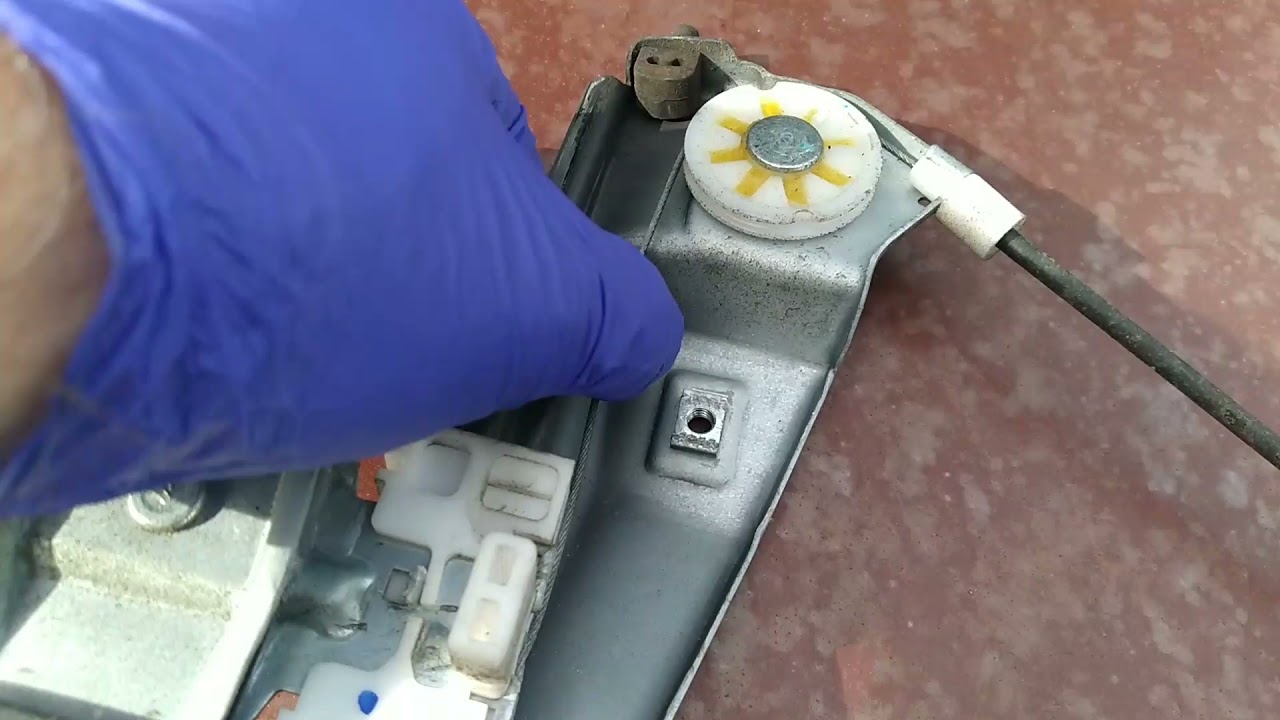 2009 Chevy Cobalt manual window regulator replacement