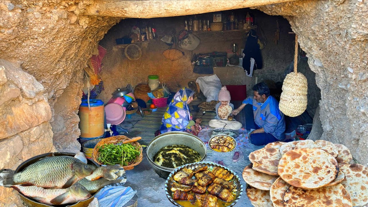 Life in a Iranian Village | Fresh Bread, Fish🐟 & Pilaf Vegetable In a Rainy Day