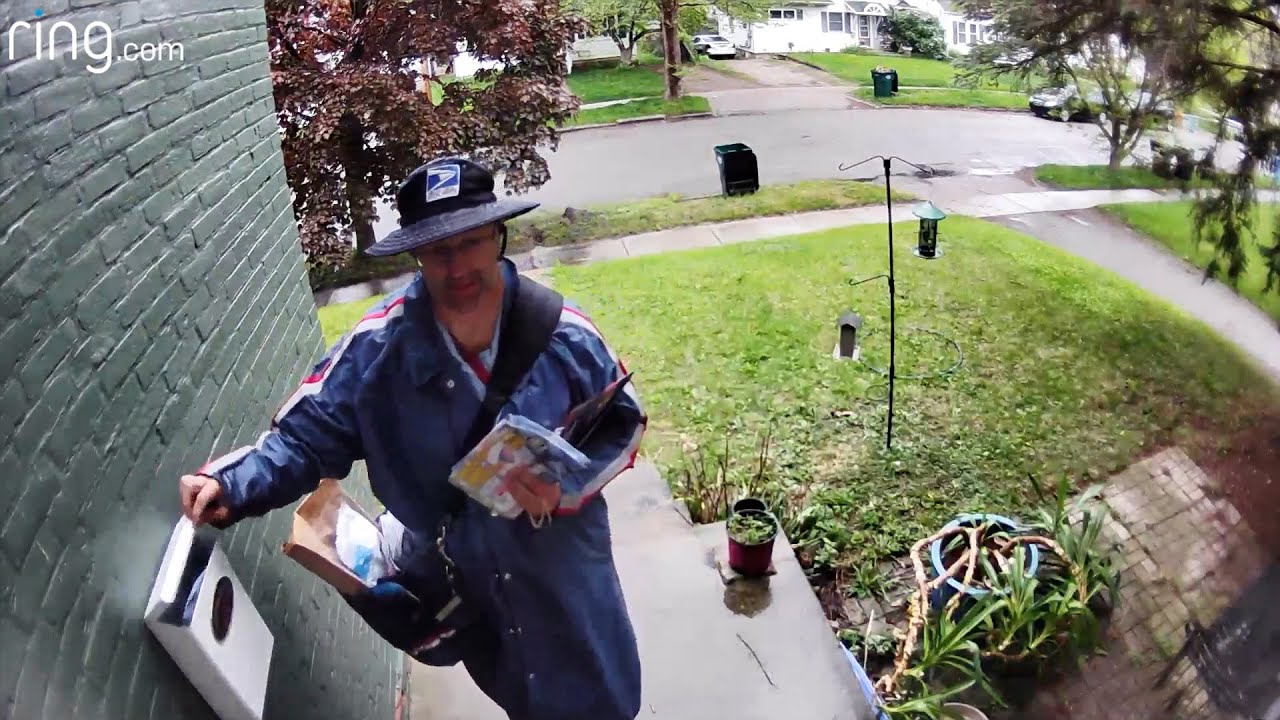 Hulk the Dog Doesn’t Scare This Super Chill Mailman | RingTV