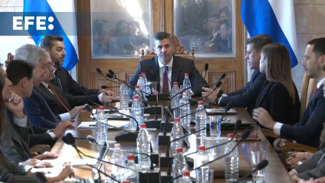 Peña nomeia ministro da Indústria como chefe de gabinete para 2ª metade de mandato