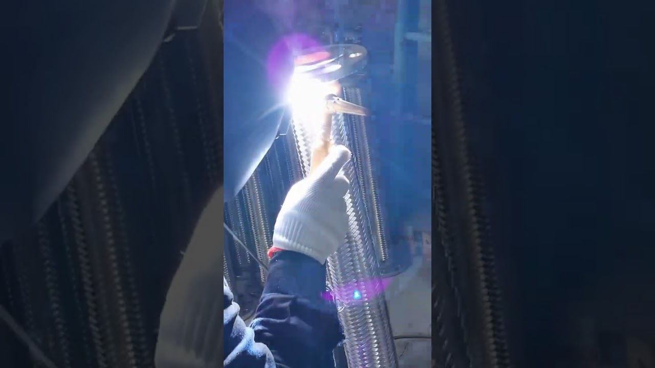 metal hose welding process #pipelining #welding #metal hose#hose connector