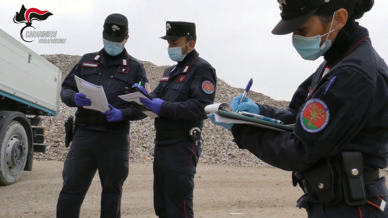 Carabinieri Forestale: operazione 'Fango e Cash'