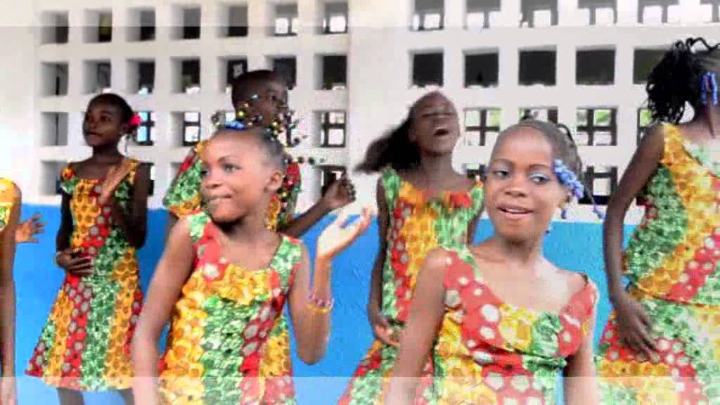 les enfants de la jeunesse de kinsoundi barrage1