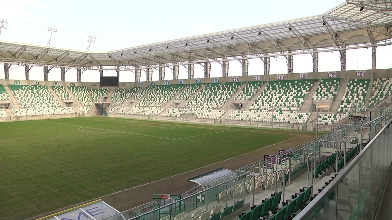 Pilna wymiana murawy na stadionie przy Struga