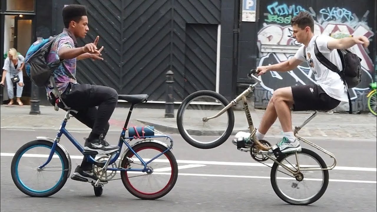 Riding Fixed Gear Folding Bikes In London!!