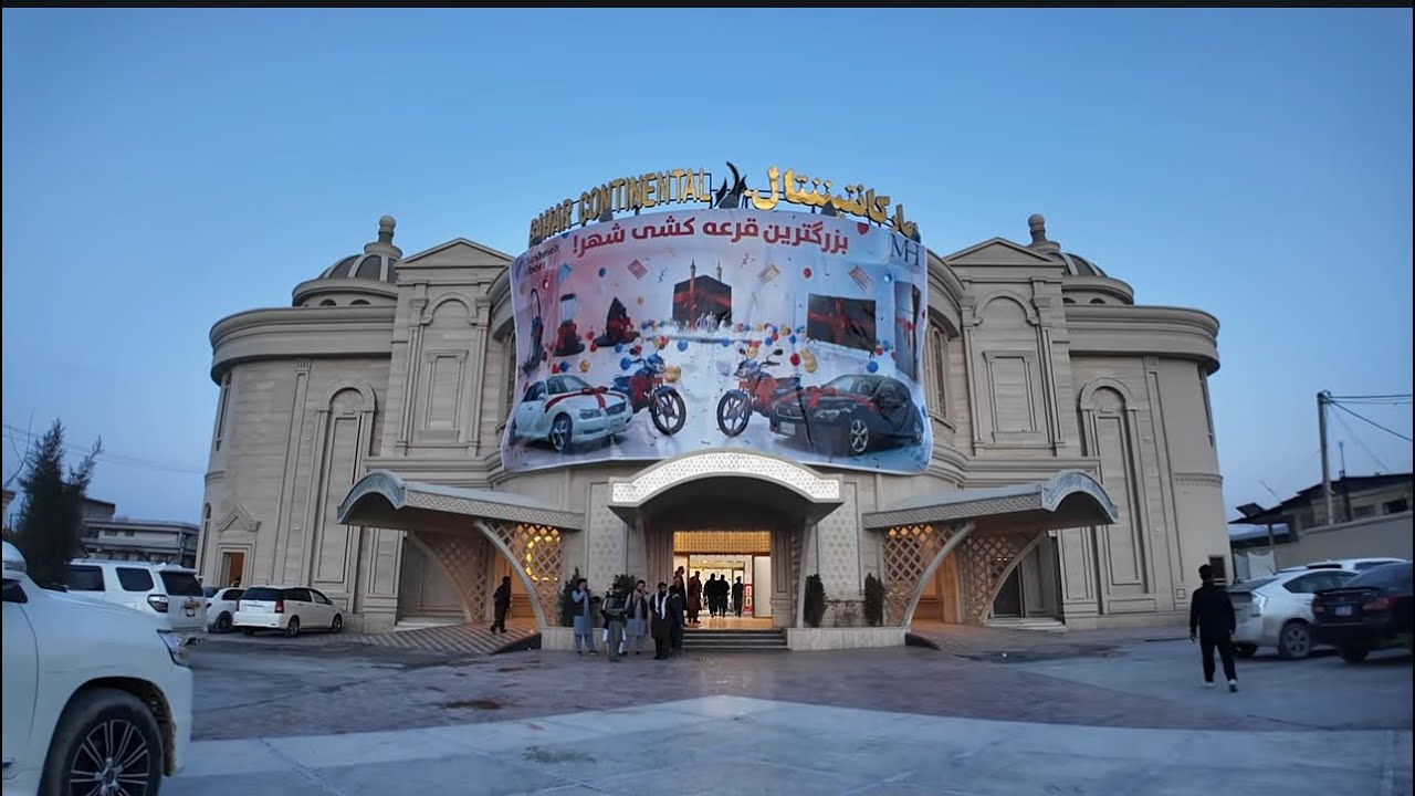 سردارنظری برای دریافت جایزه موتر تیز رفتار به شهر مزار شریف رفته است