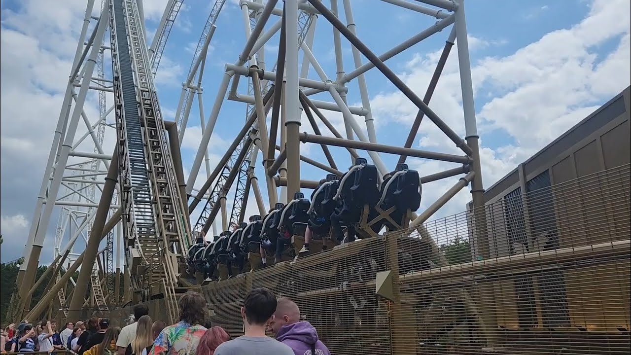 hyperia opening day queue +night time shots