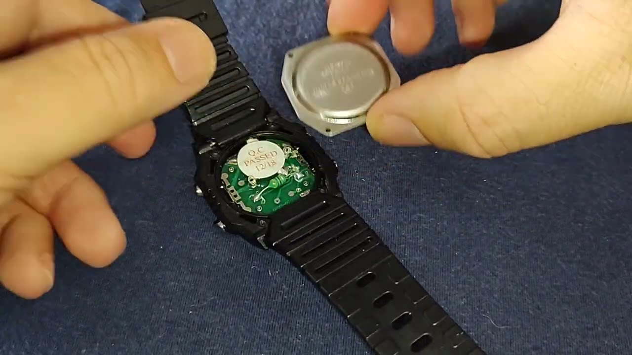 Aprenda como trocar a bateria do relógio Aqua AQ-37 HD digital