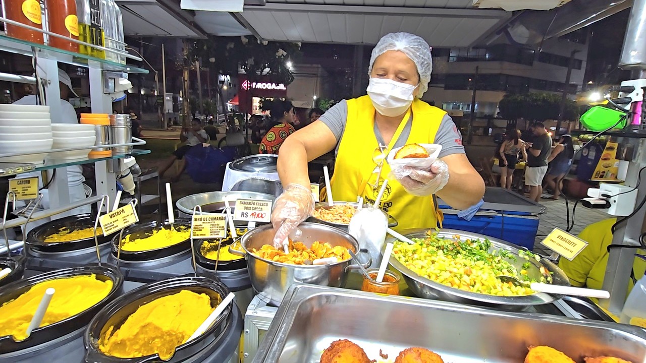 COMIDA DE RUA EM RECIFE GASTRONOMIA PRACINHA DE BOA VIAGEM 5 DE ABRIL 2025 PERNAMBUCO BRAZIL