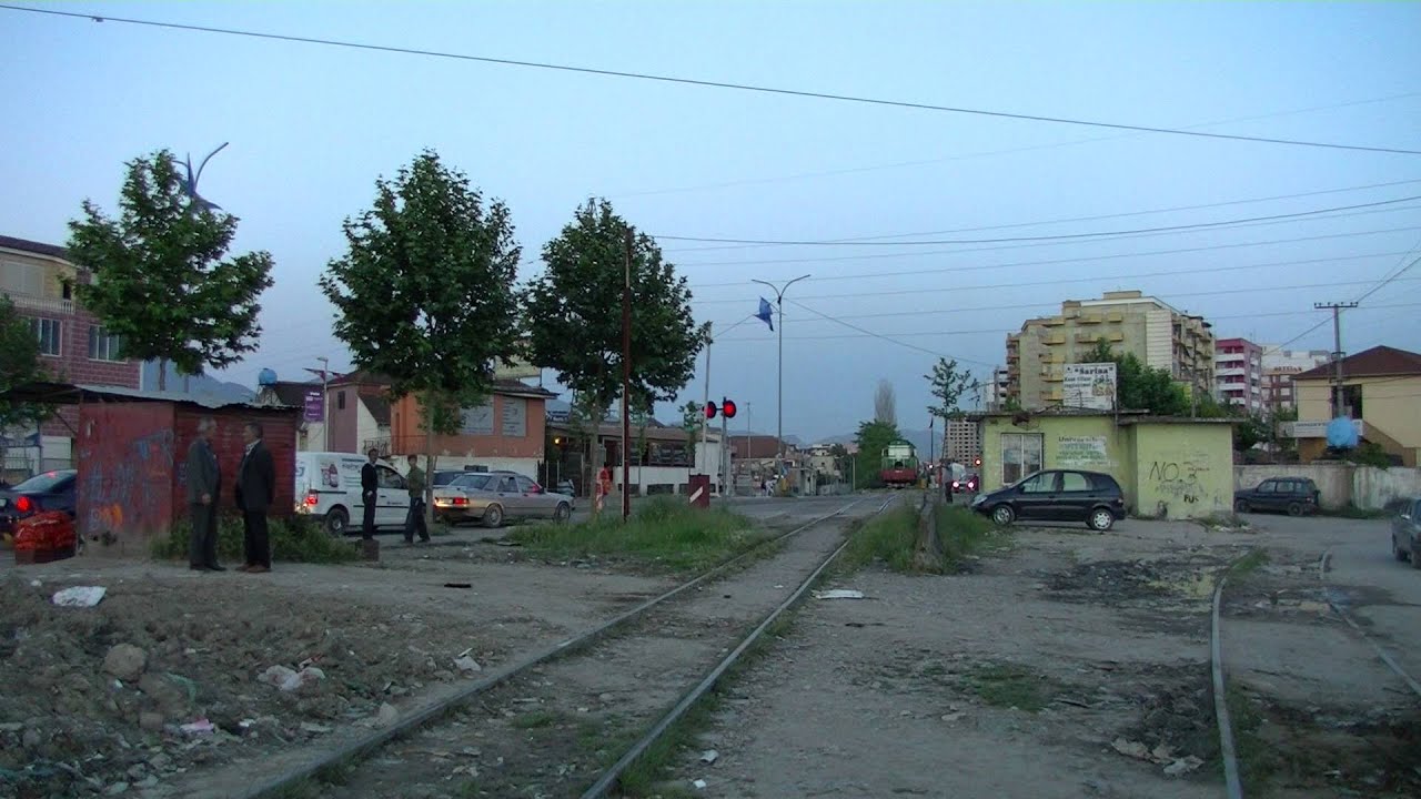 HSH T669 1041 Treni nr. 18 Tiranë - Durrës in Tiranë - Albanian Railways