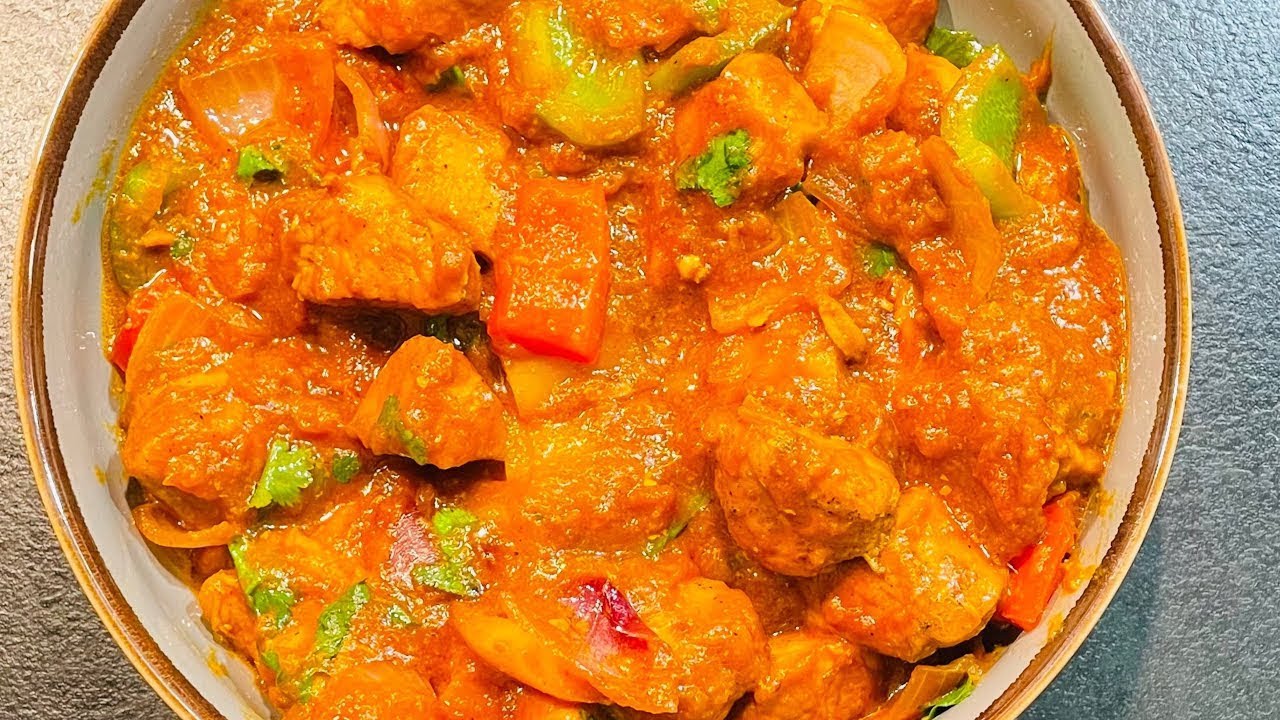 Spicy Chicken Jalfrezi in 30 Minutes | Easy Dinner Recipe 🔥 #ChickenCurry#MasalaChicken#DinnerRecipe