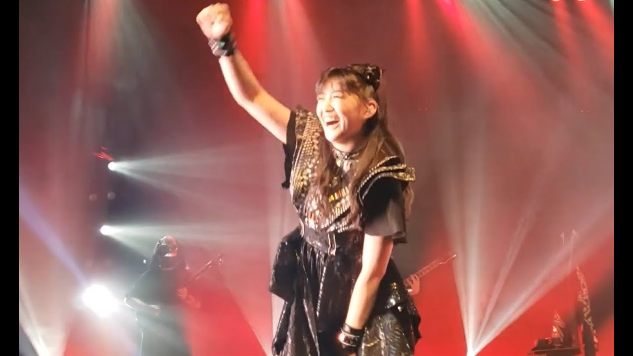 BABYMETAL  MOMOKO's dance & smile fancam compilation