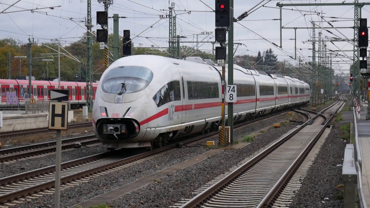 Frankfurt a.M.- Stadion mit ICEs, Regionalzüge (BR 401 402 403 406 411 412 415 445 430
