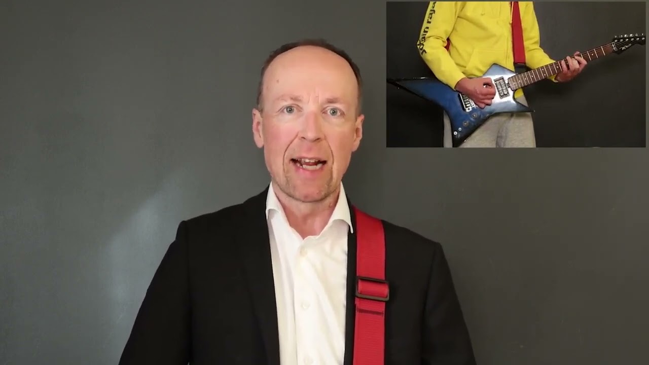 Jussi Halla-aho laittaa kitaran solmuun