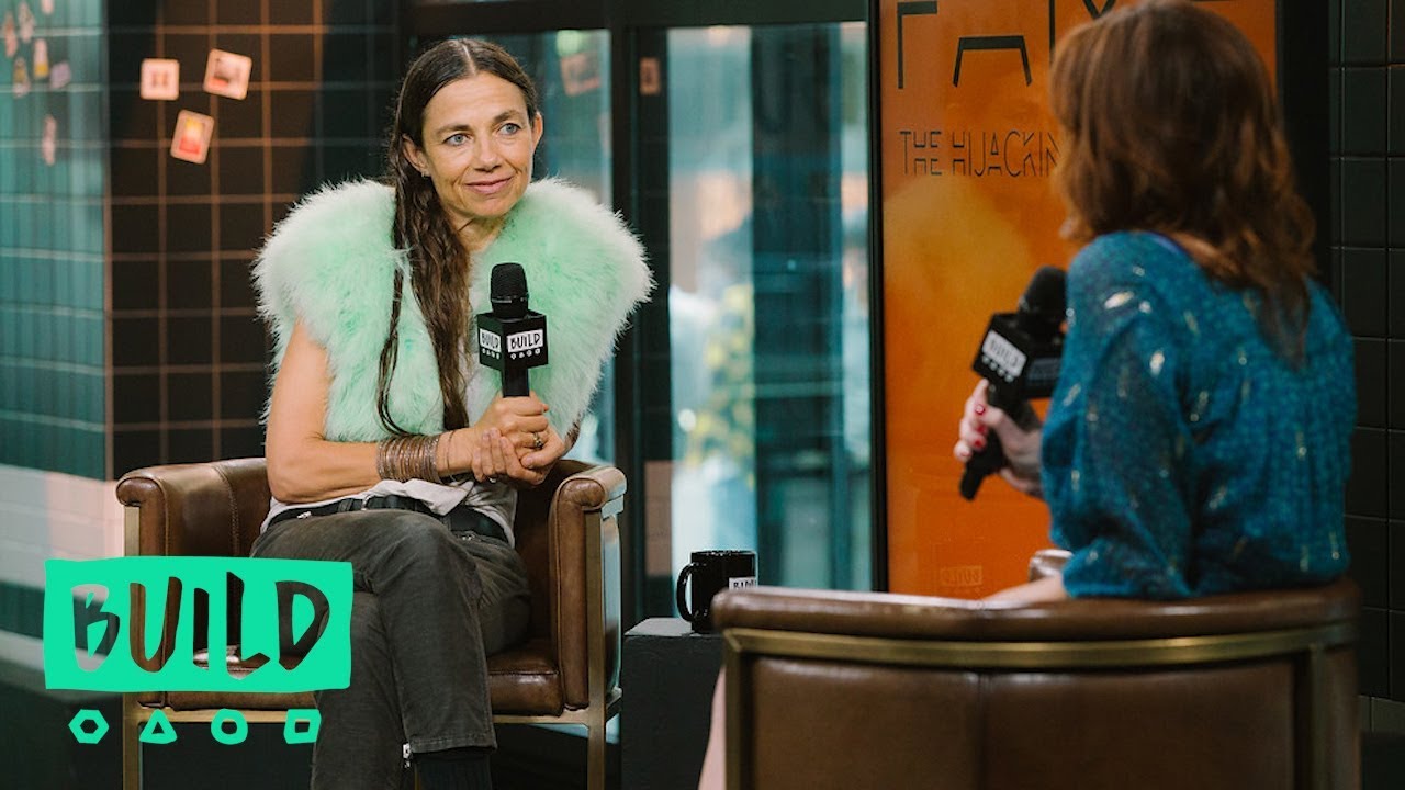 Justine Bateman Talks Her Latest Book, 