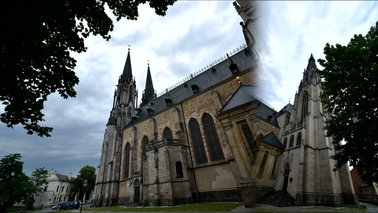 Olomouc (CZ) - zvony katedrály sv. Václava - plenum - exteriér - audio