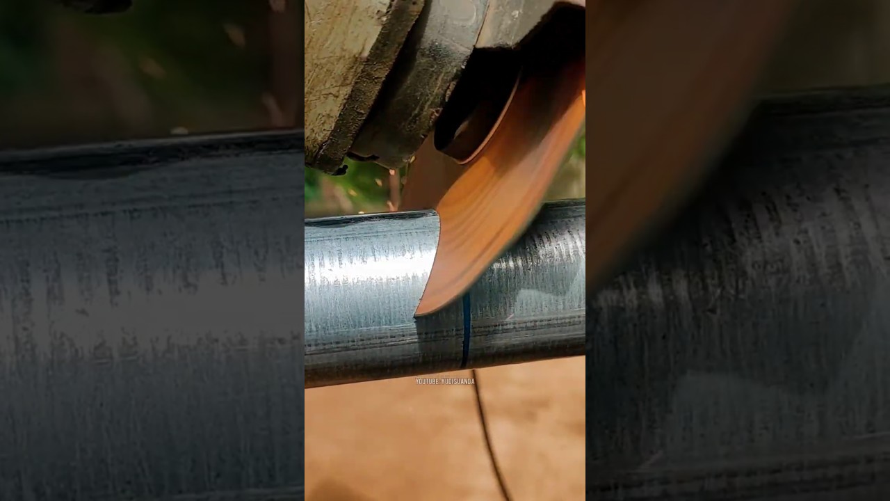 how welders work with thin pipes #welding #welder #metalwork #fabrication #cutting pipe