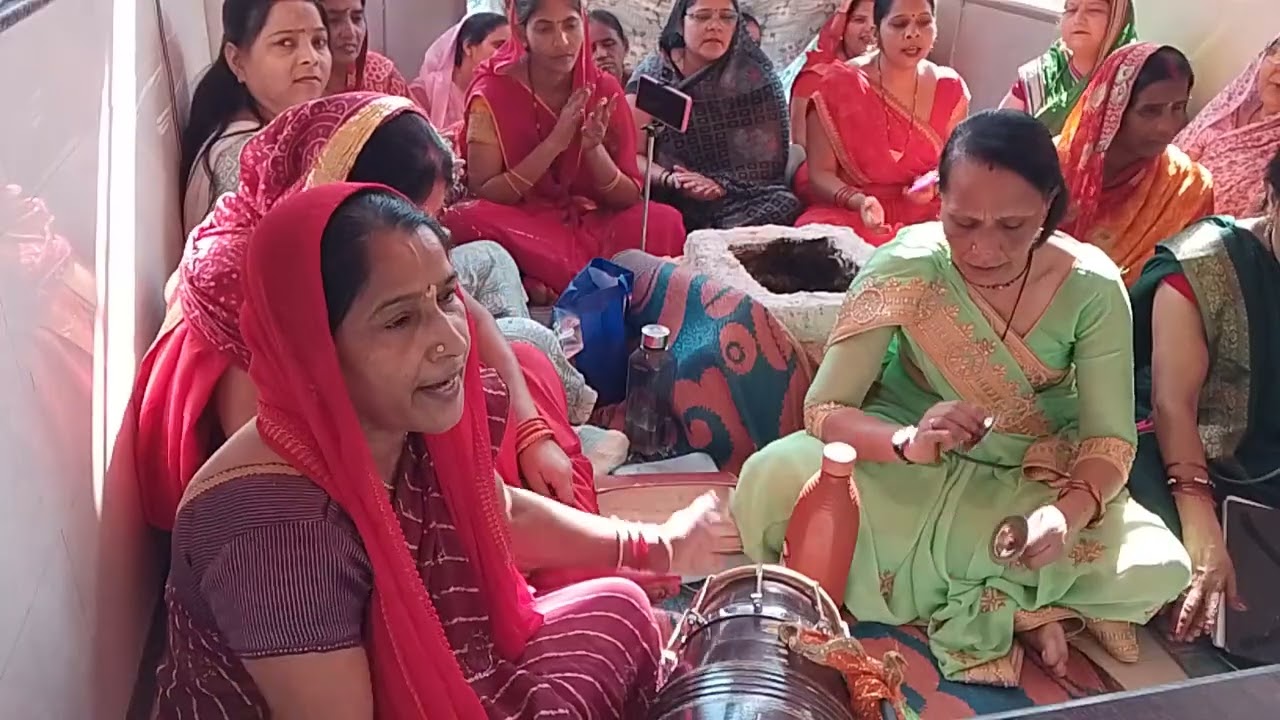 गौरा तुम्हारी कुंवारी रह जातीहै भजन बहुतसुंदर है