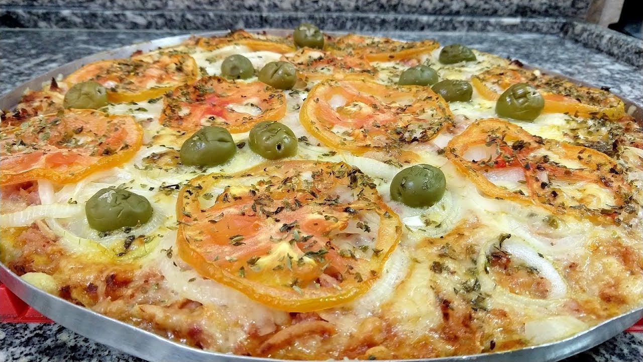 PIZZA ECONOMICA DE PÃO AMANHECIDO RECEBI MUITOS ELOGIOS EM CASA  FICOU DELICIOSA