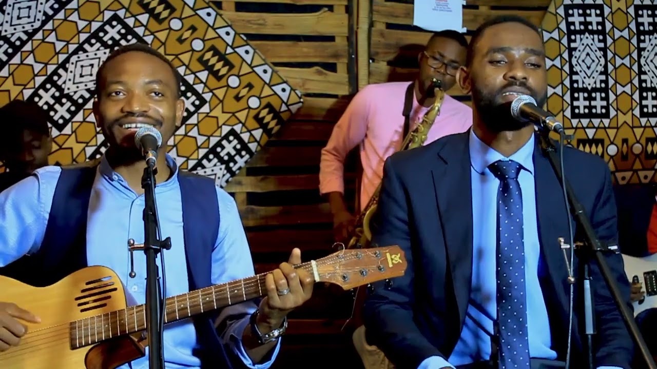 Isaac Bukasa - Faible reste | LIVE Accoustique avec Deodato Bikindo