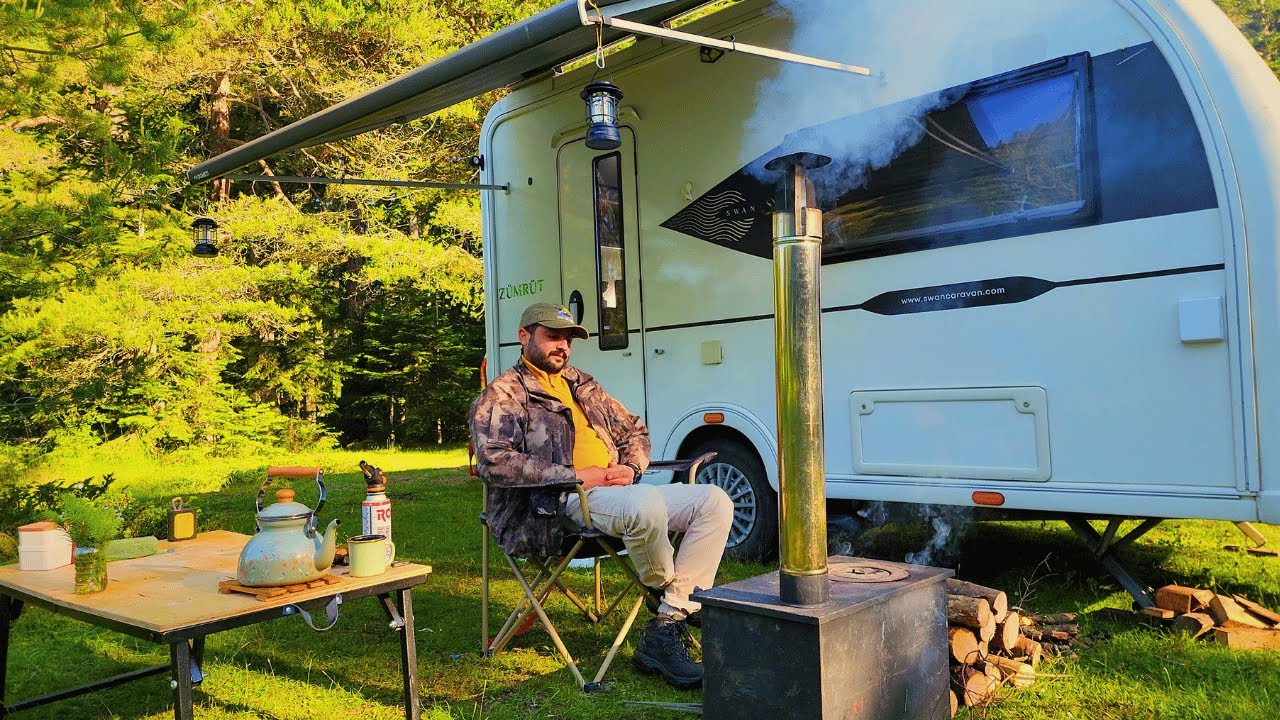YAYLANIN ISSIZ BİR KÖŞESİNDE TEK BAŞINA KARAVAN KAMPI | DOĞADA LEZZETLİ YEMEKLER