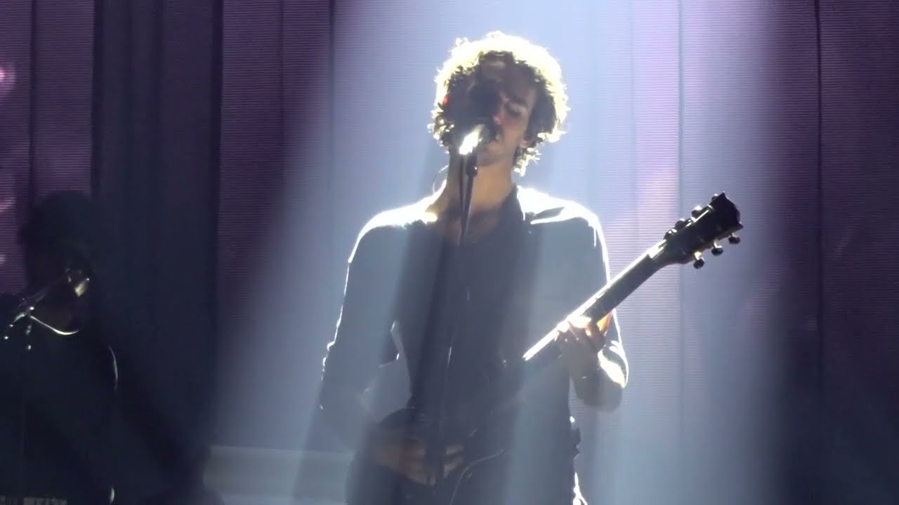 Tamino - Smile (Live Final) Paris, Adidas Arena 25/10/2025 - Every Dawn’s a Mountain Tour