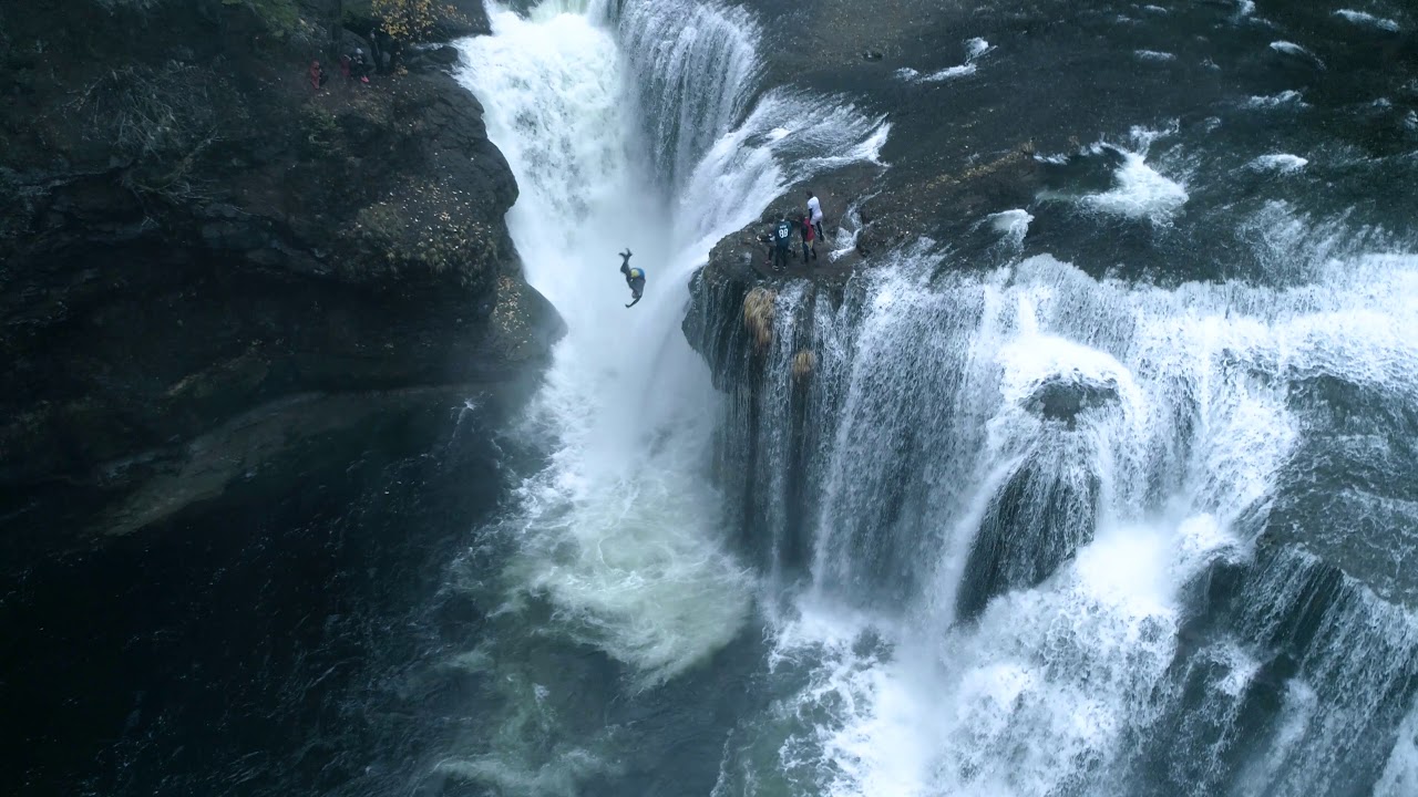 Washington Winter Cliff Jumping