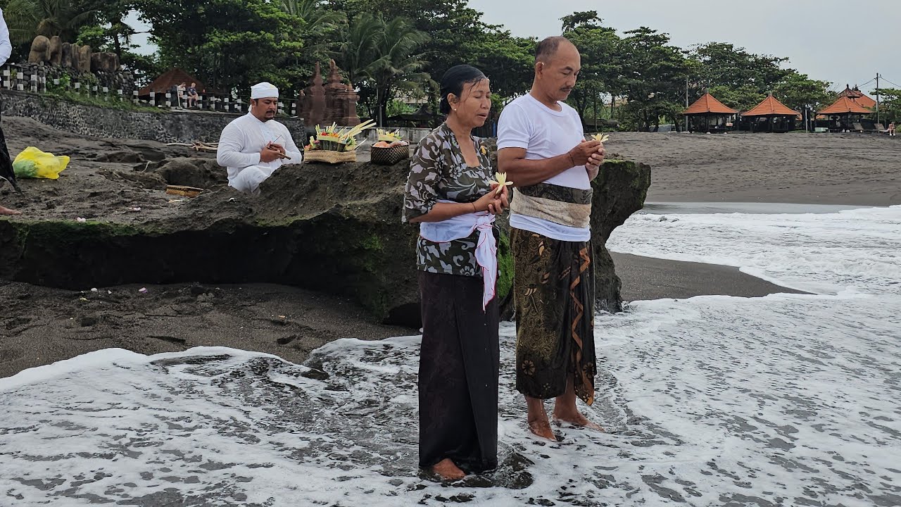 Pelukat Peluburan lan Pebersihan, Nunas Dewasa Ayu ngelantur ngaryanin bebantenan Ngadegan Pemangku 