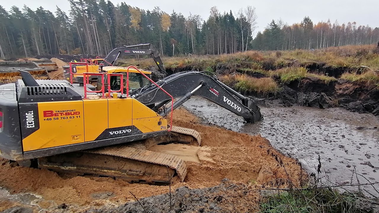 Wybieranie HUMUSU z TORFOWISKA / Digging HUMUS from PEAT