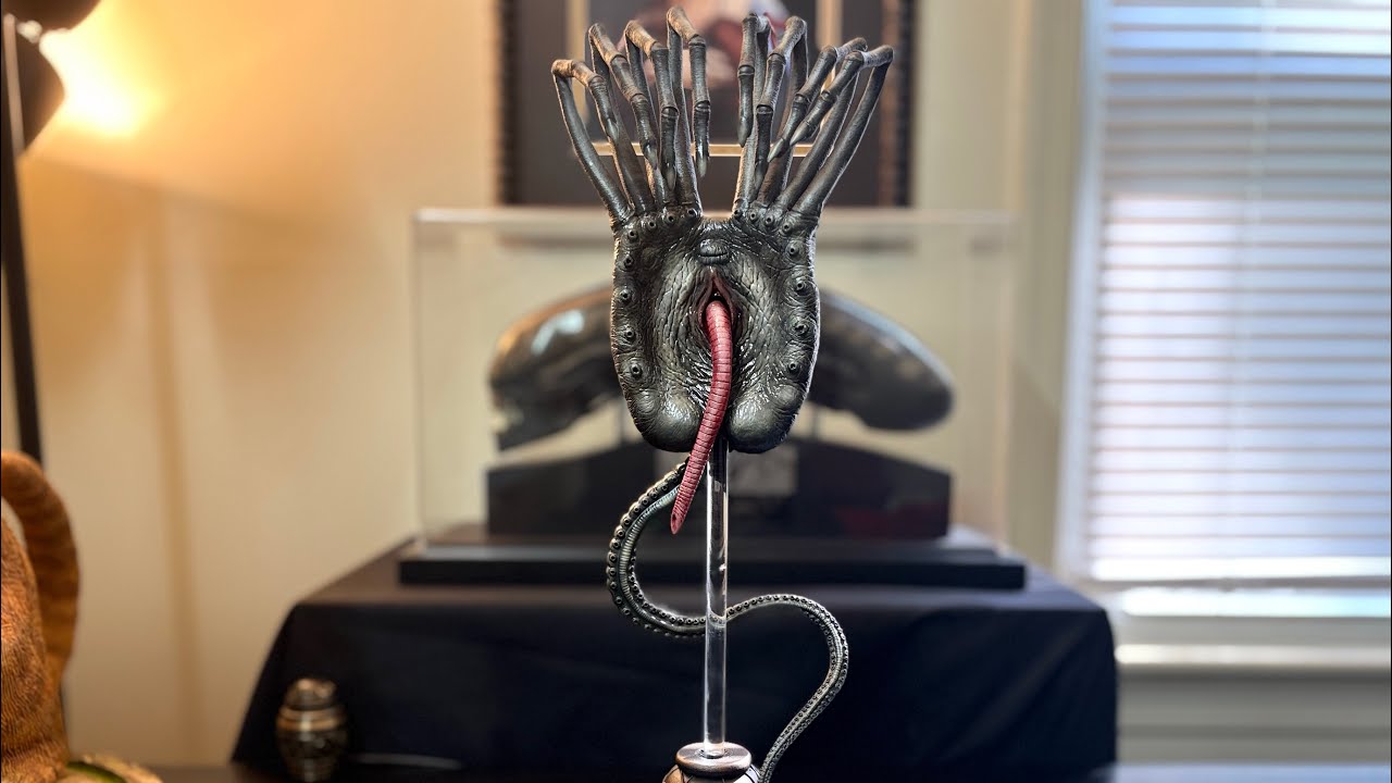 H.R. Giger Facehugger Alien 1979 Concept 1/2 Scale Statue by Beninside Studio Painted By S7 Customs