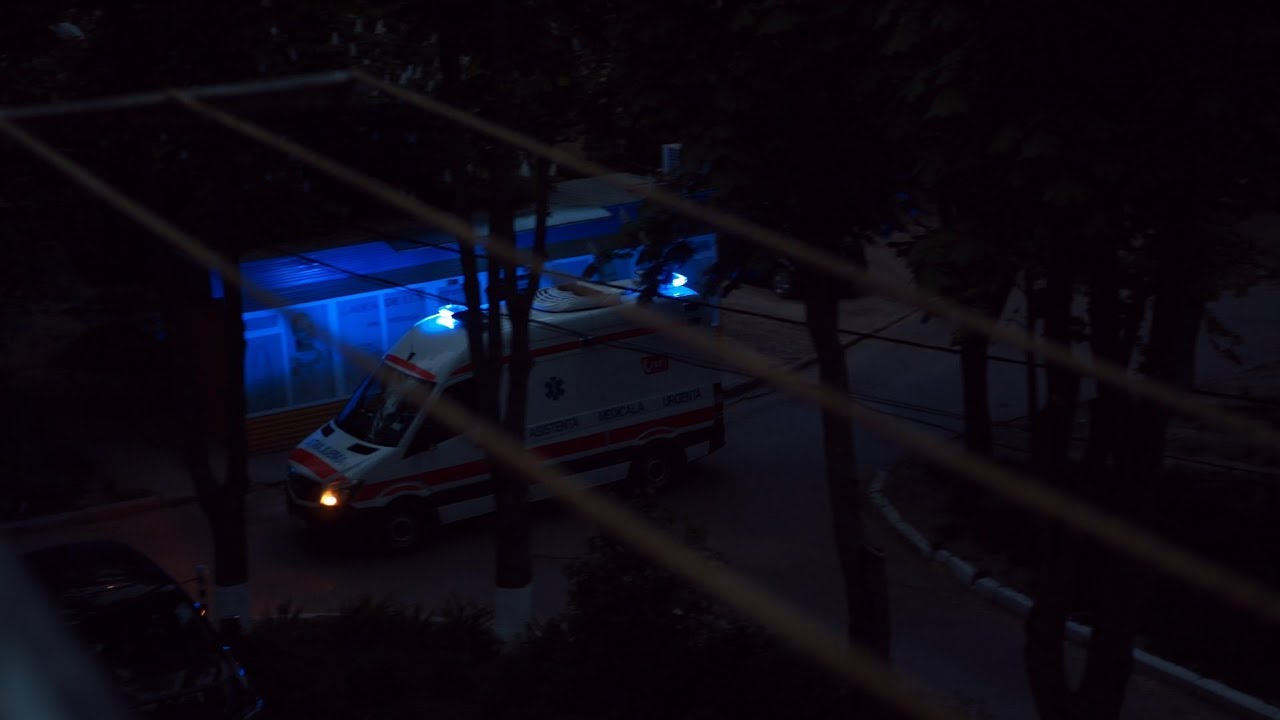 Olympus OM-D E-M10 Mark III / Low Light Test / 4k