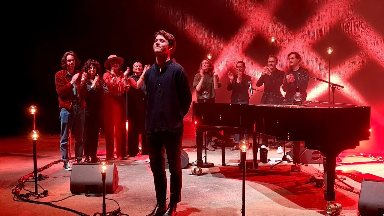 Tim Dup - Mourir vieux (avec toi), live, Théâtre de la Ville, Paris, 2024