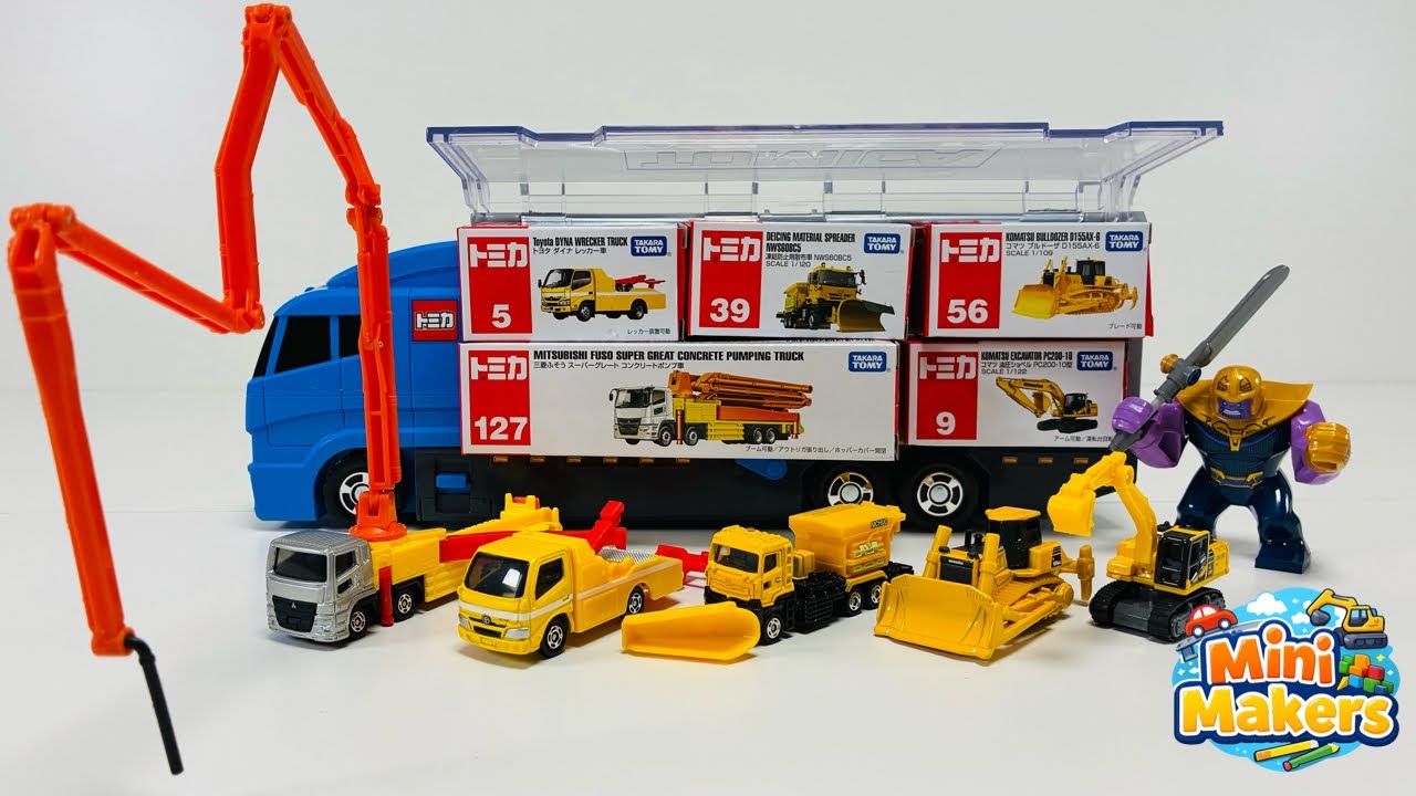 NEW Toy Car Transforms into a TANK!新しいトミカが戦車に変身！お片付けコンボイに収納！