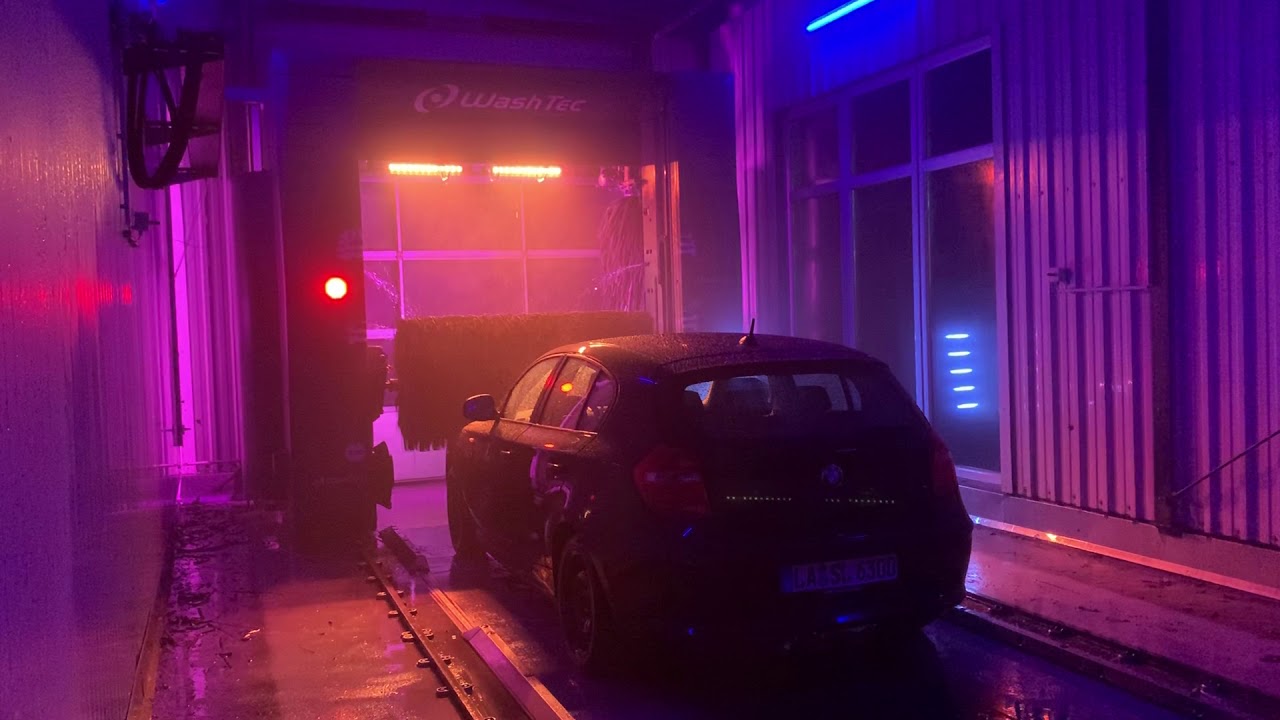 WashTec SoftCare² Pro with LightShow at night