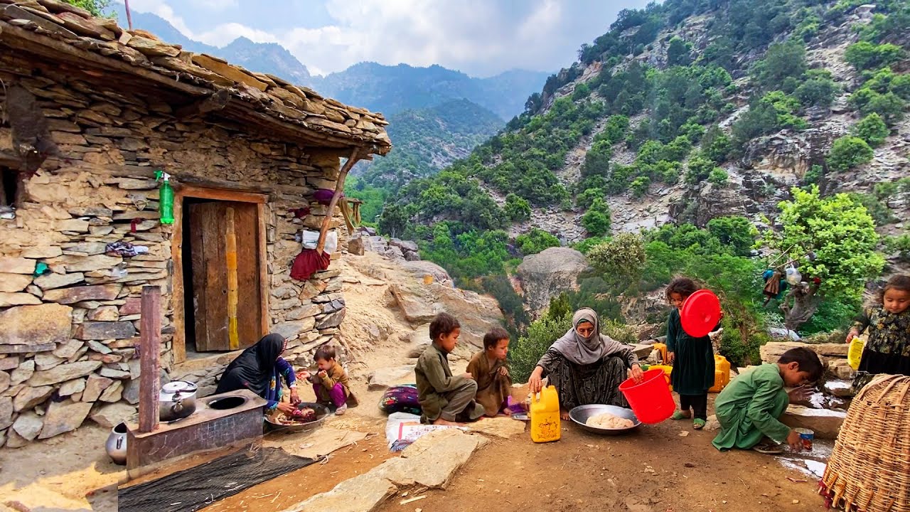 81-years-Old Grandparents Living the Old Way in Afghan Mountain Villages Far From Civilization 🏡🏔️