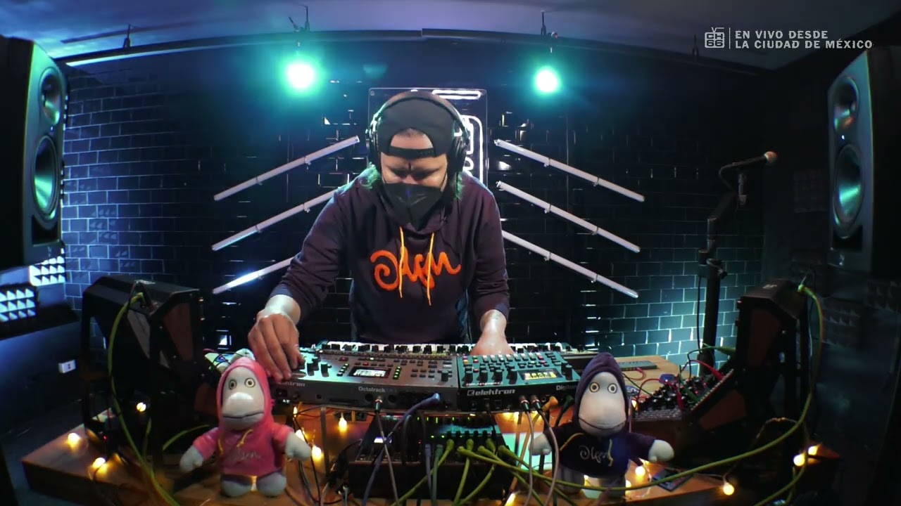 TD CLUB SHOW @ VANS CHANNEL 66 ( SINTES CON LEO )