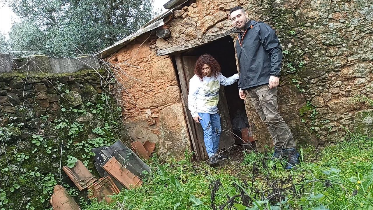 Me acompaña mi madre a ver la finca, ya no la conocemos