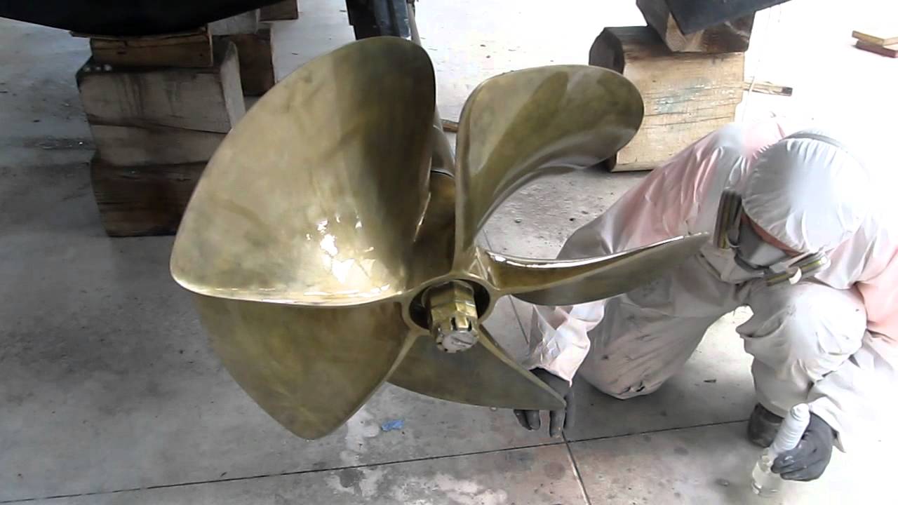 Trattamento eliche con Propeller Care di Nanoprom