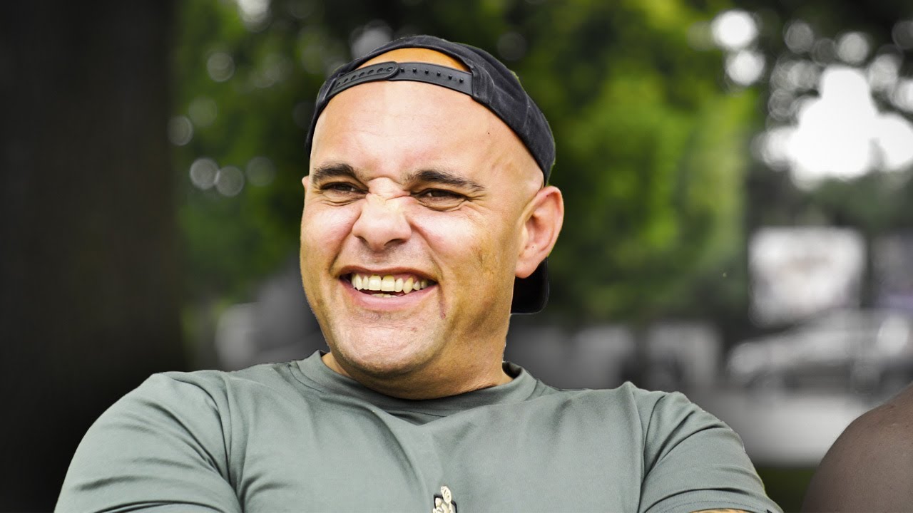 CZY PIŁKARZE POWINNI TYLE ZARABIAĆ?!