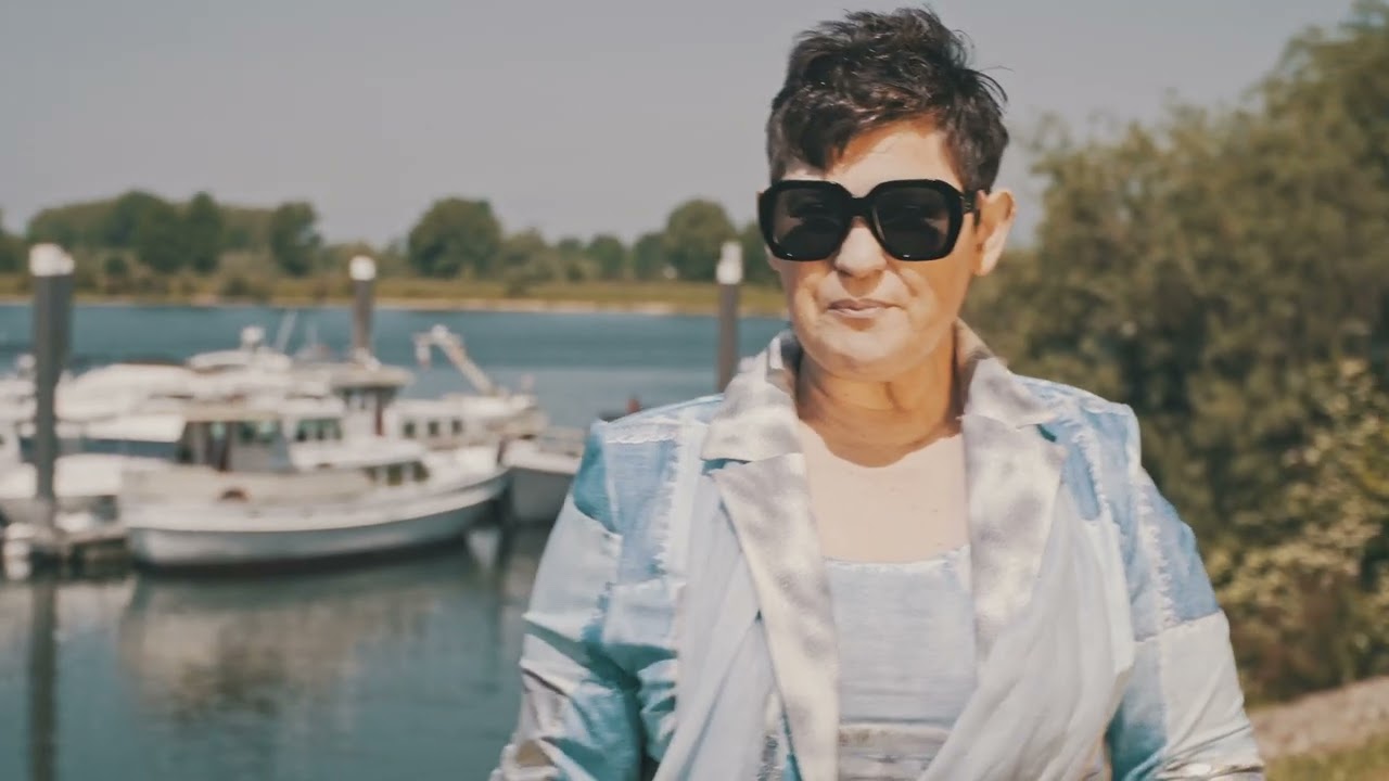 Conny Brooks  - Jij Laat Me Stralen (Officiële Videoclip)